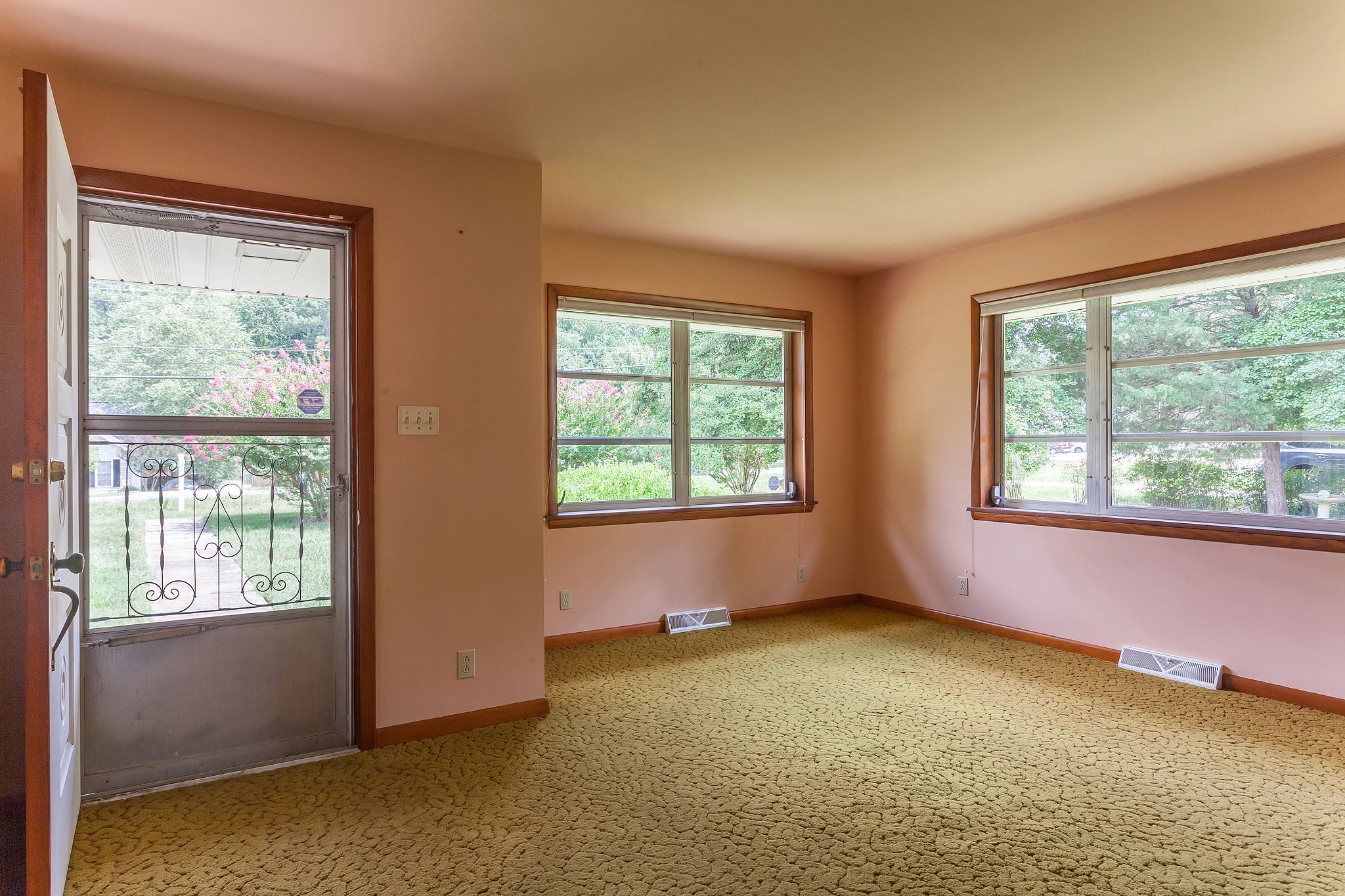 Living Room.jpg