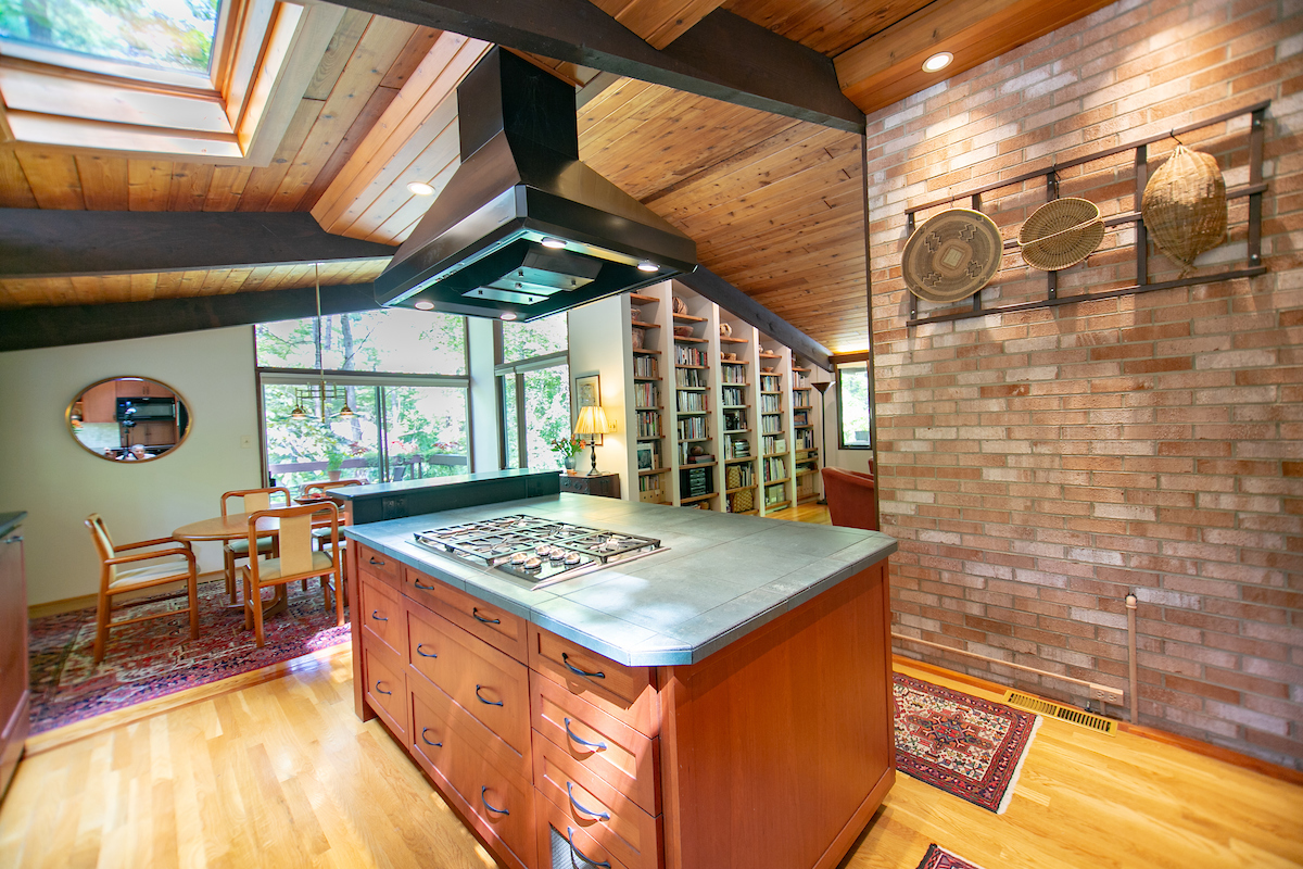725 Kenmore38.jpg
