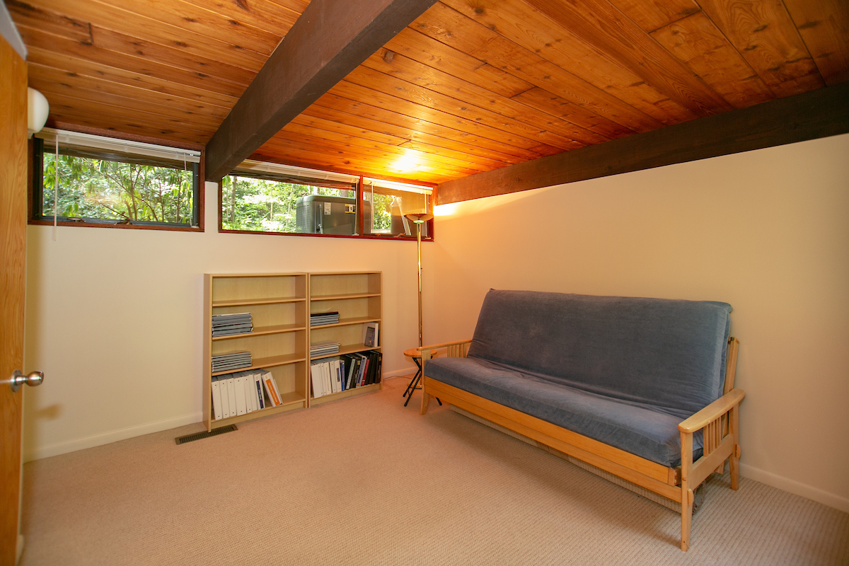 725 Kenmore59.jpg