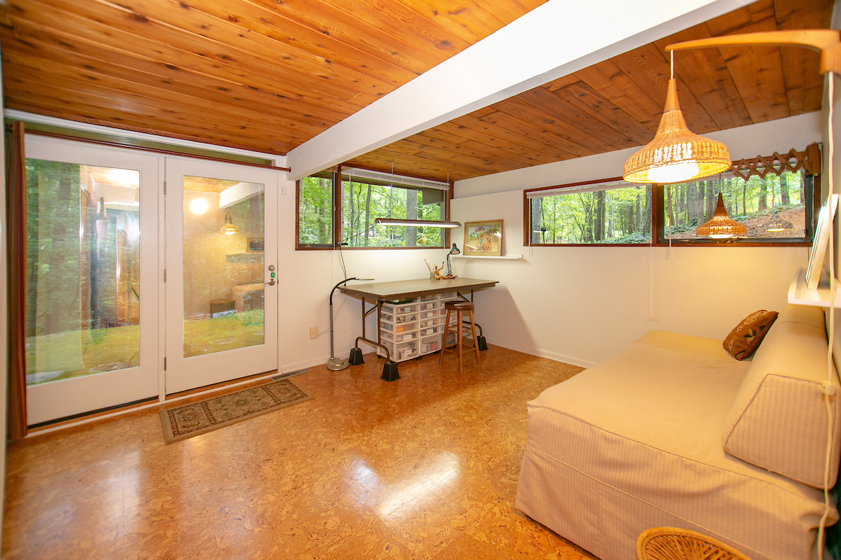 725 Kenmore63.jpg