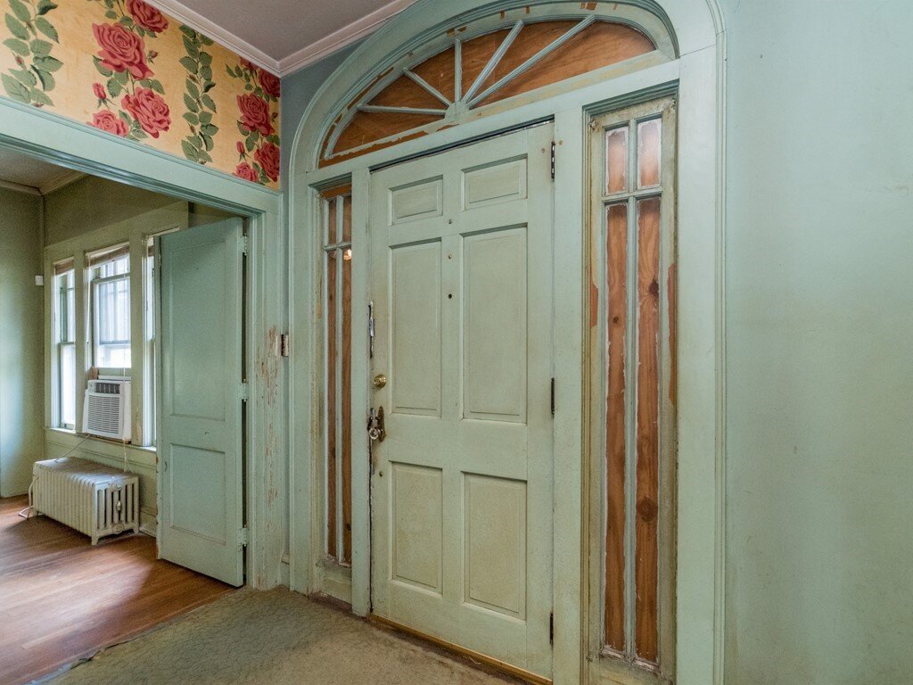 003_Entry Foyer.jpg