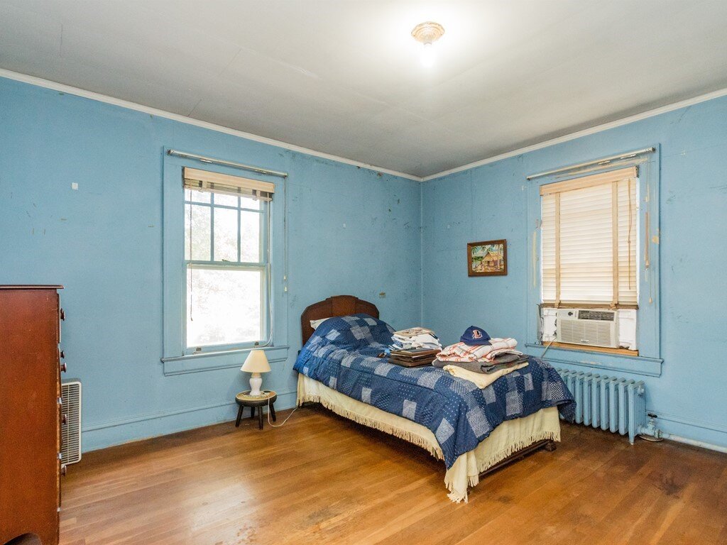 019_ Fourth Bedroom.jpg