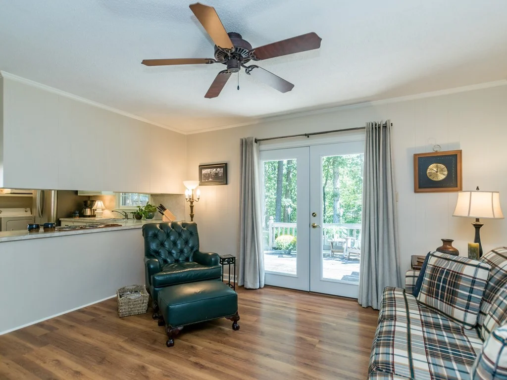 006_Family Room.jpg