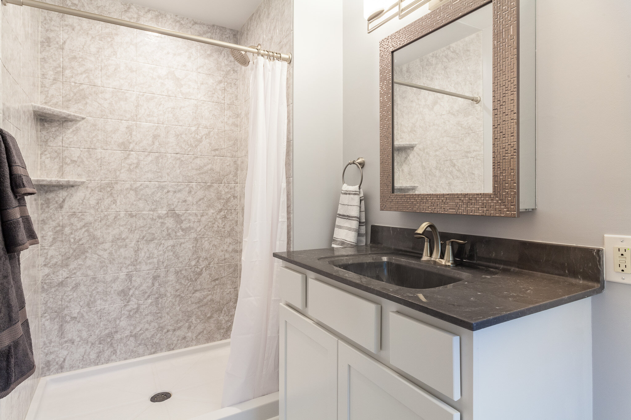 30 4219 Berini Dr mls.jpg