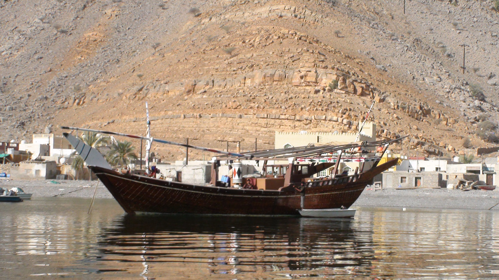 oman1_S_Dhow.jpg