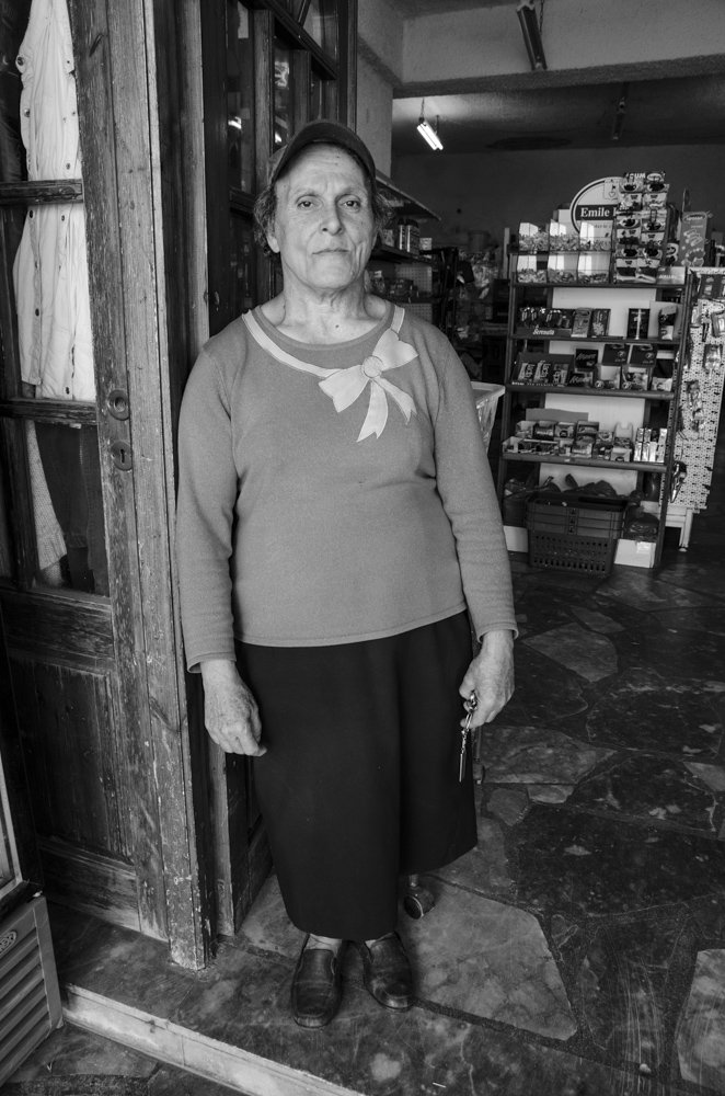   Woman-Armeni-Crete,   ©️ 2015 