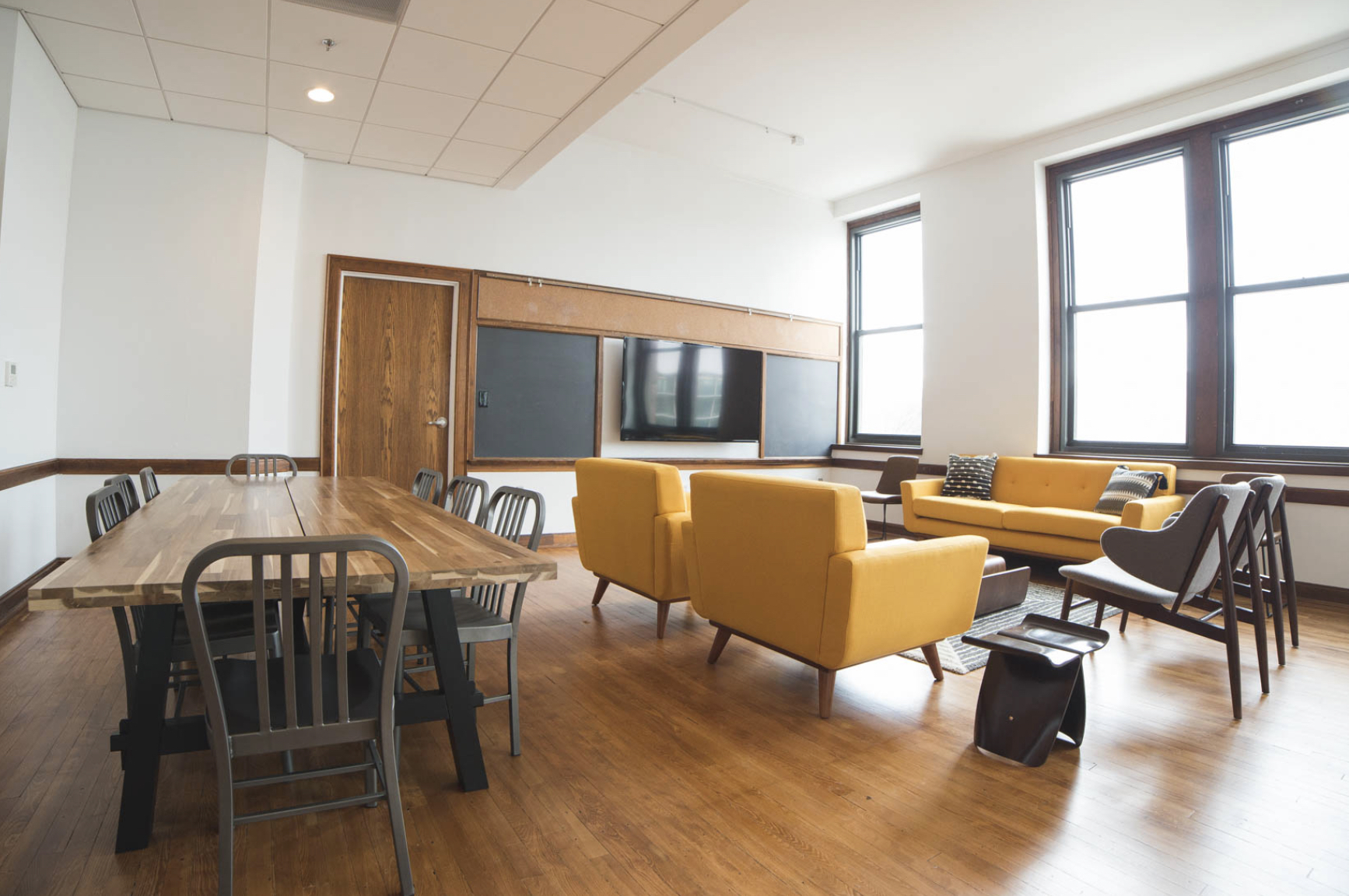 Lounge Meeting Room