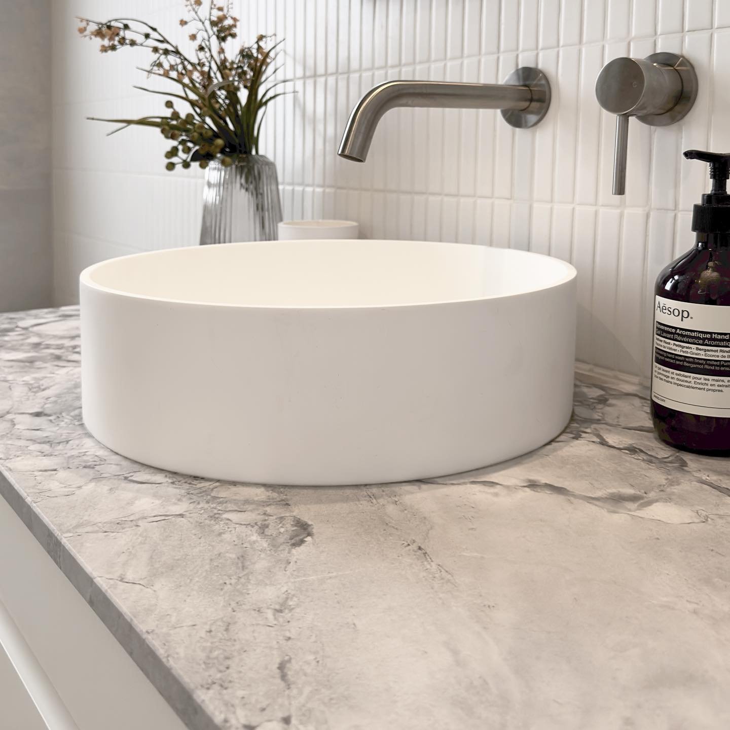 Mt Albert Bungalow bathroom - small but perfectly formed!
This project now up on the website ❤️
#interiordesignideas #interiordesigner #interiordesign #renovationhacks
#homedecor #suzanneallendesign