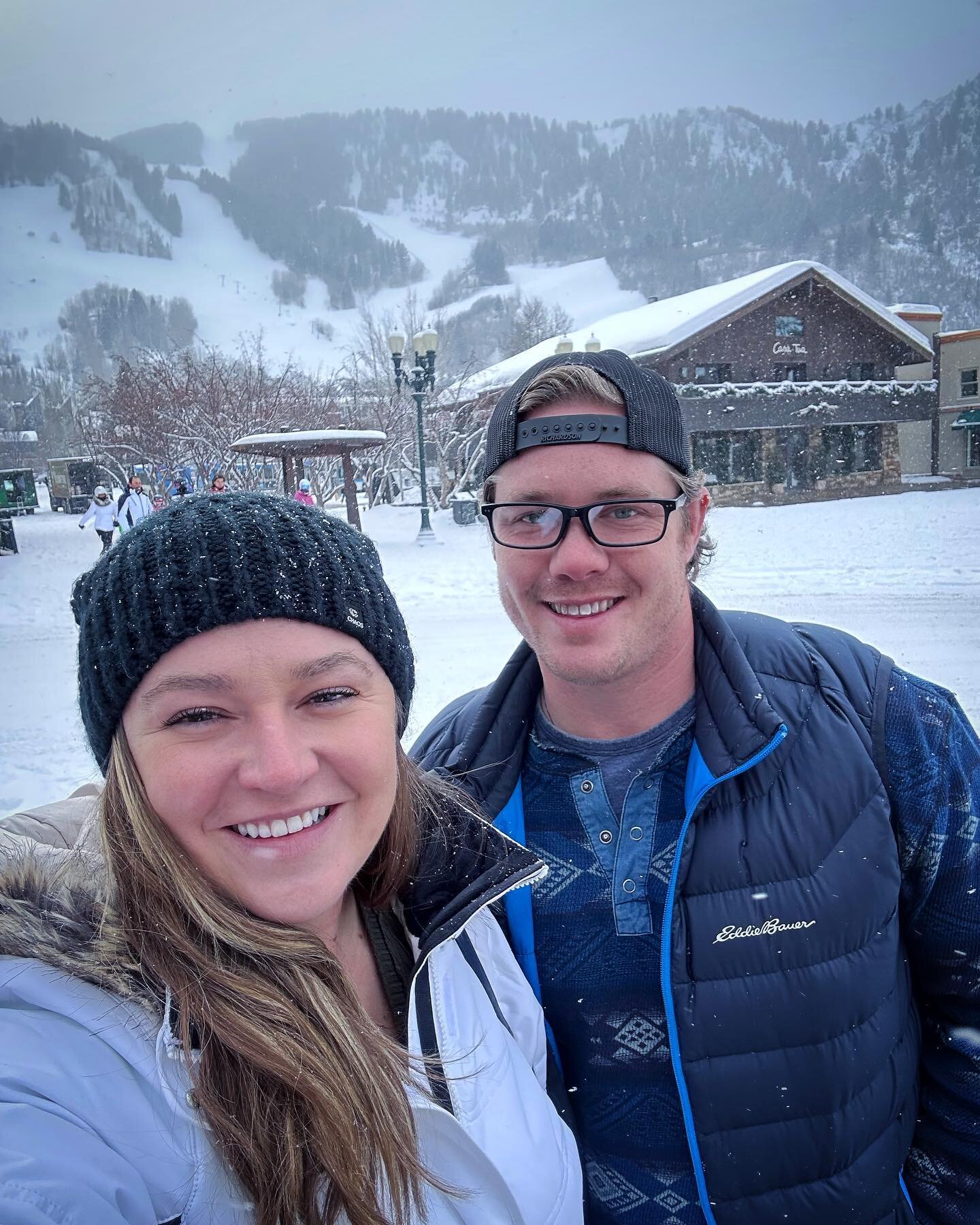 Escaped to the mountains to celebrate Valentine&rsquo;s with the best! ❤️🥂