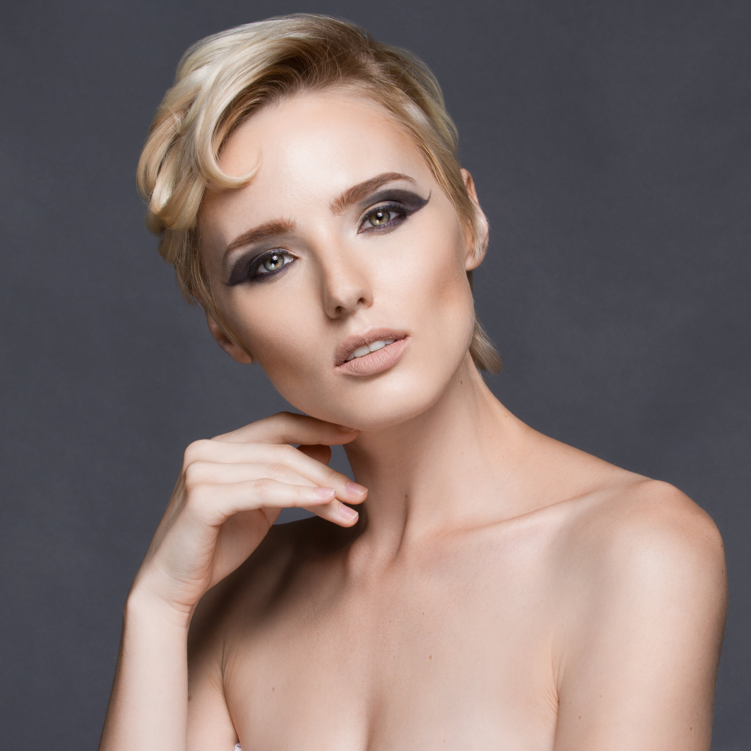 Makeup: VB Artist