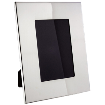 4×6 Wide Border Pewter Frame American-made Pewter frame with wide border for 4×6 photo. Unlike many other pewter frames, this one has a nice, large engraving area which will make your message stand out. What’s cool about Pewter is that it stays shiny and doesn’t require polishing. Overall size is 7″ x 9″. Price of 107.00 does not include engraving and, given the volatility of pewter pricing, is subject to increase at any time.