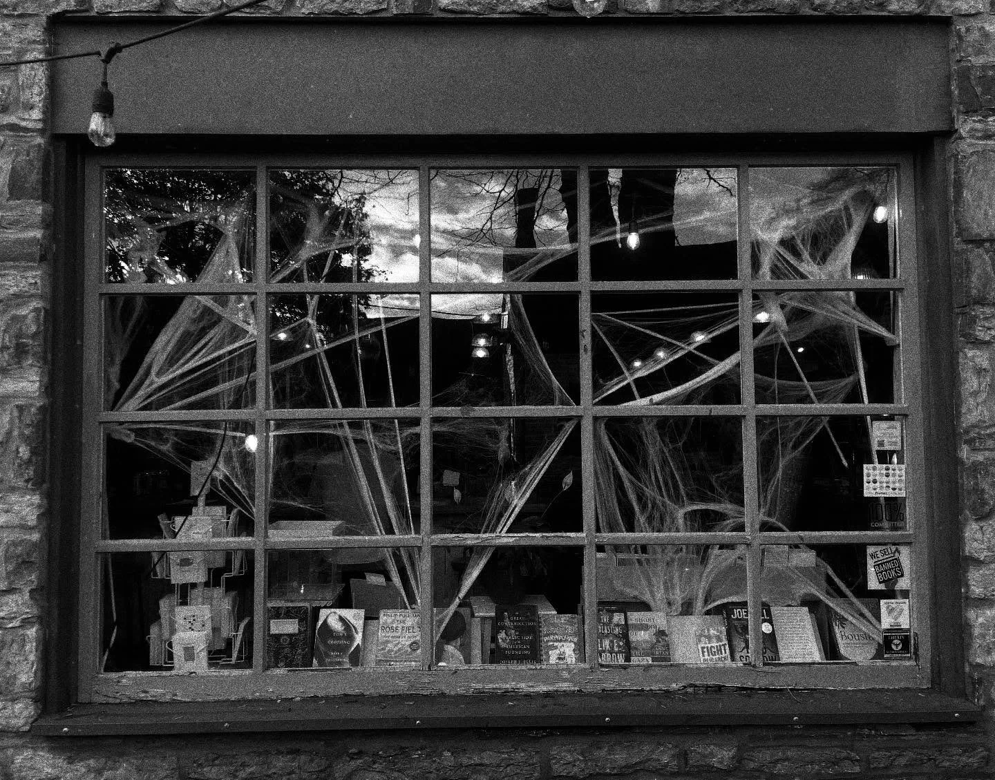 Happy Halloween, you ghouls 👻 

Plenty of caffeinated concoctions, tantalizing tomes, and BOOze to help you enjoy this All Hallow&rsquo;s Eve 🧪 

A heads off/up that we&rsquo;re closing early at 6pm this evening so our team can make it to the relat