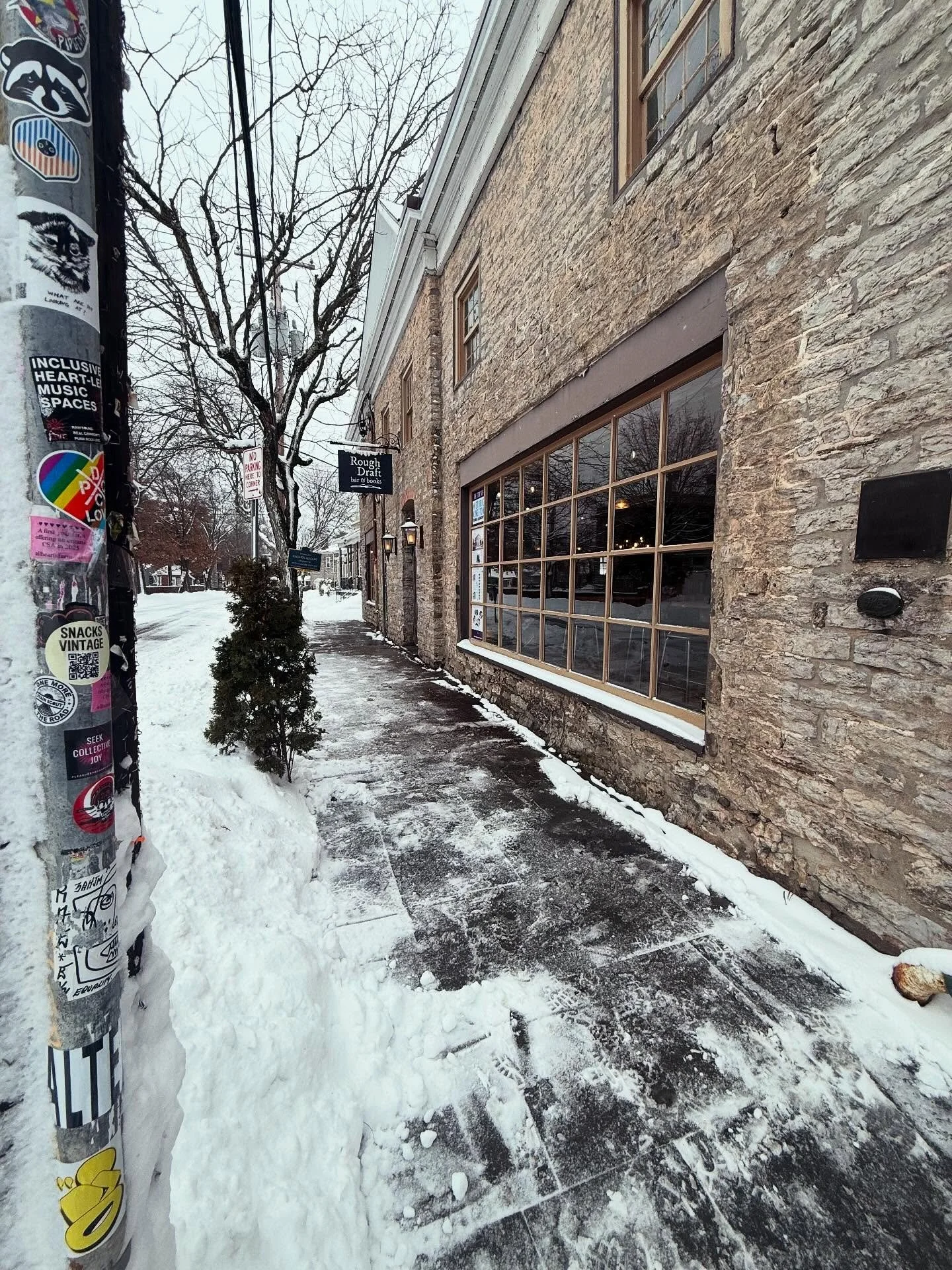 While A + A are away this week for the @americanbooksellers conference in Pittsburgh (send us your recs, please!), our Uncle Rick came over unbidden to shovel us out this morning!

A huge thank you to this #FriendOfTheShop, and to our team for making