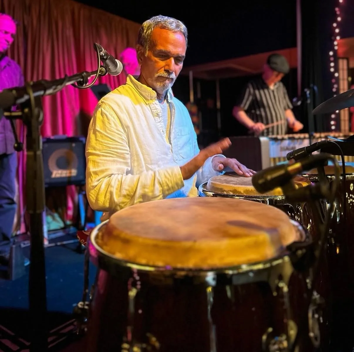 Friday Night!!

Live music with returning favorites, The Pablo Shine Latin Jazz Band 🎶 

FREE with a $10 suggested donation.

5:30-7:30pm

#livemusic #friday #kingstonny #ReadSipRepeat