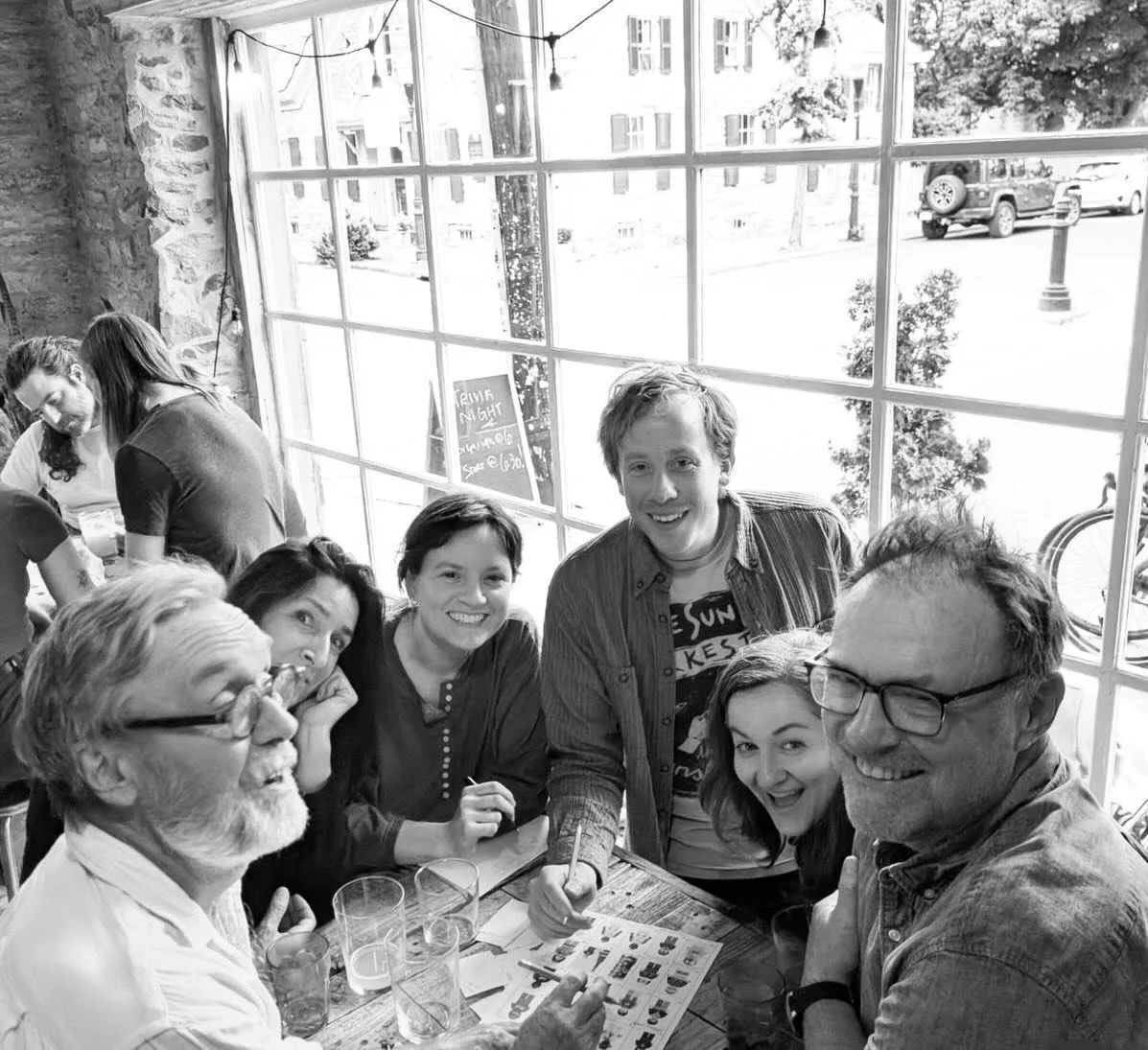 Trivia night!!

Put your thinking caps on 🧠 ✏️ 

6pm signups, 6:30 start

FREE but please buy stuff and tip the team!

📸 by @triviamaster_maxwell 

#trivianight #pubquiz #ReadSipRepeat #kingstonny
