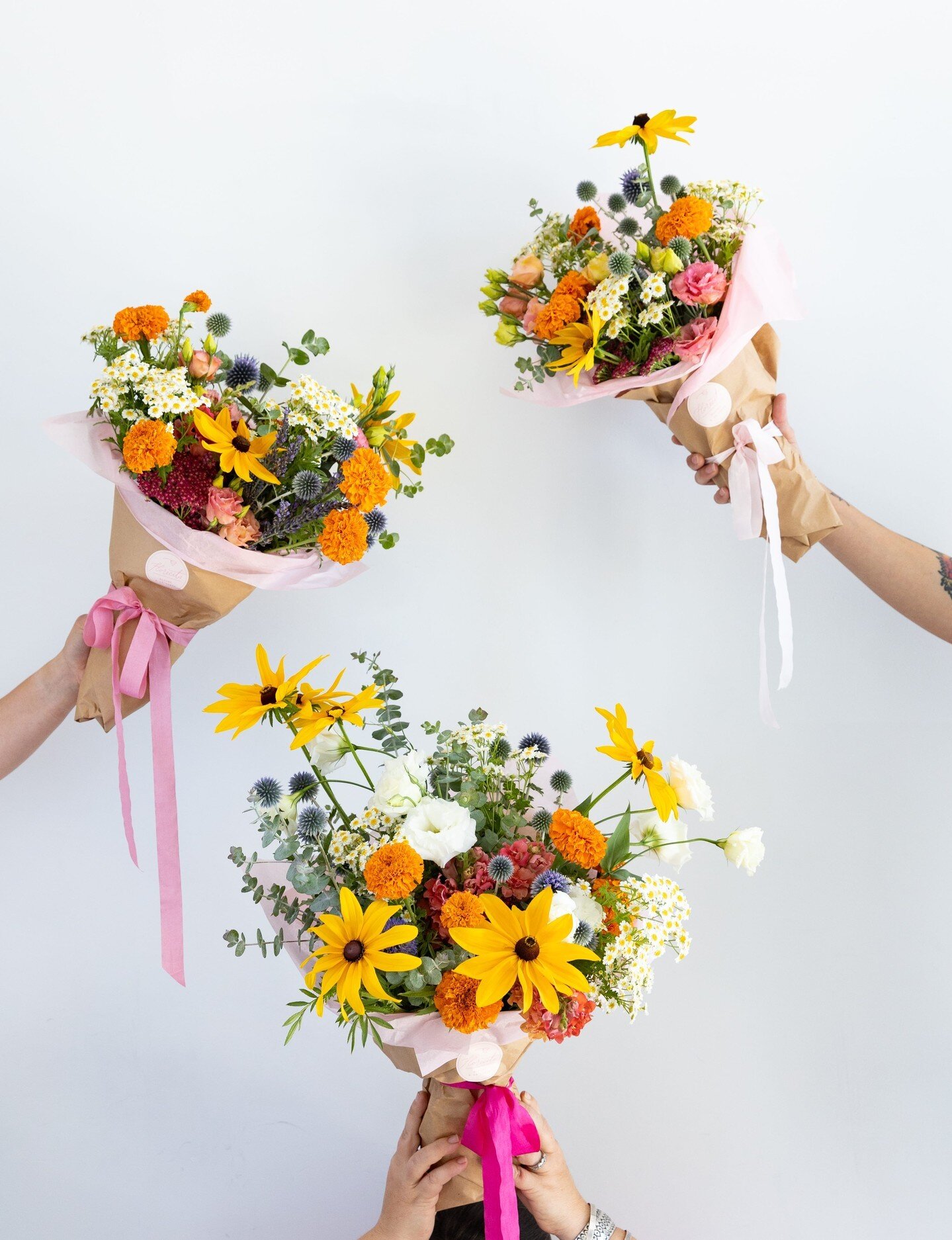Question of the day; What makes you happy? We'll go first... these bouquets!!!⁣
⁣
-⁣
⁣
#flowerstagram #flowersofinstagram #florist #handtiedbouquet #flowerbouquet #springflowers #flowerhowto #abqflorist #nmflorist #santafeflorist #santafeweddingflowe