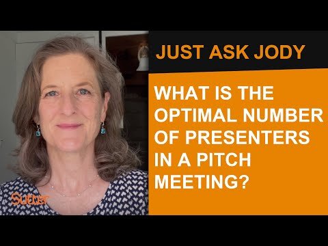 What is the optimal number of presenters in a pitch meeting?