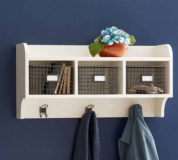 Wade cubby with wire baskets