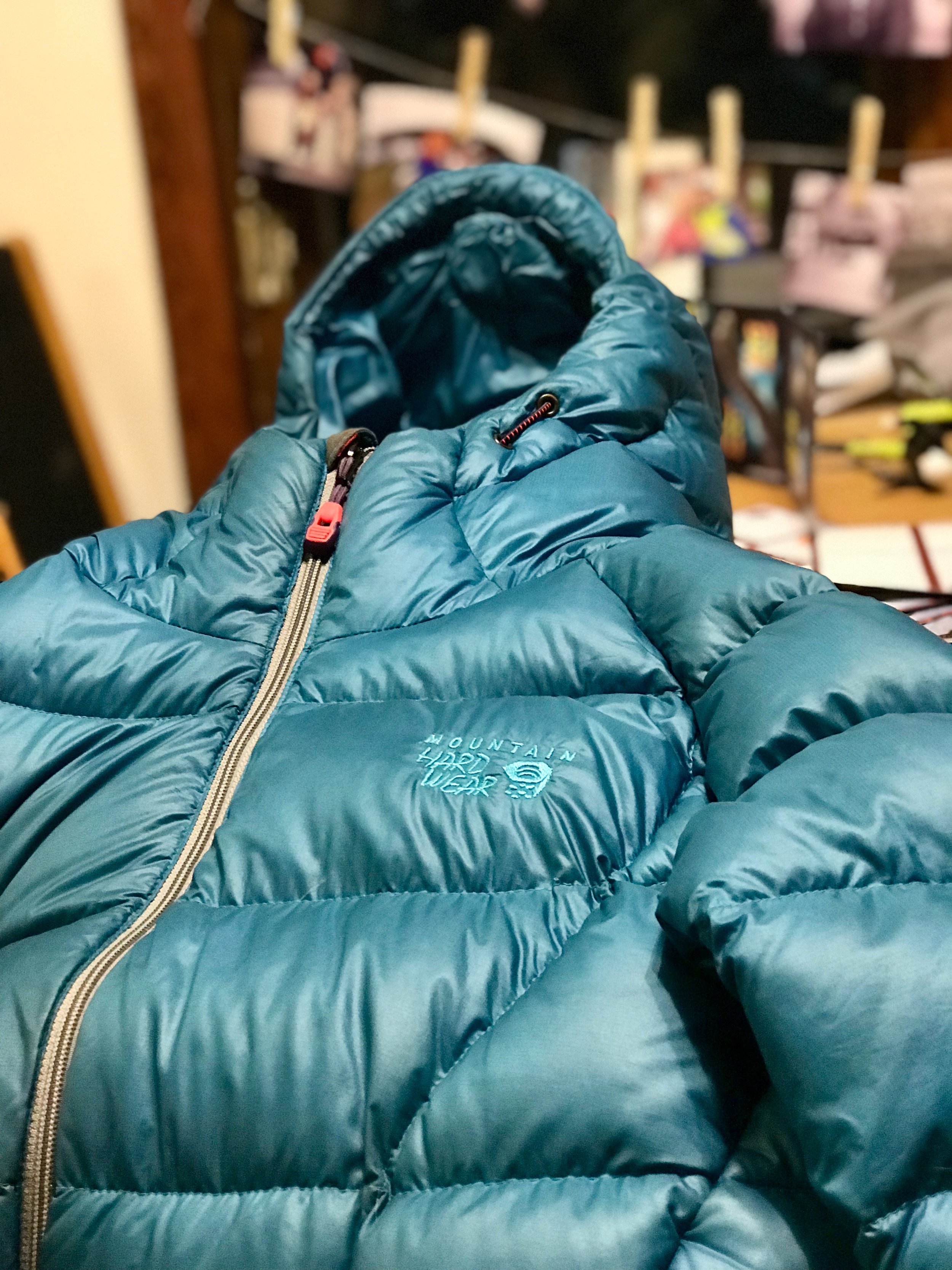 Zipper slider repair on down jacket