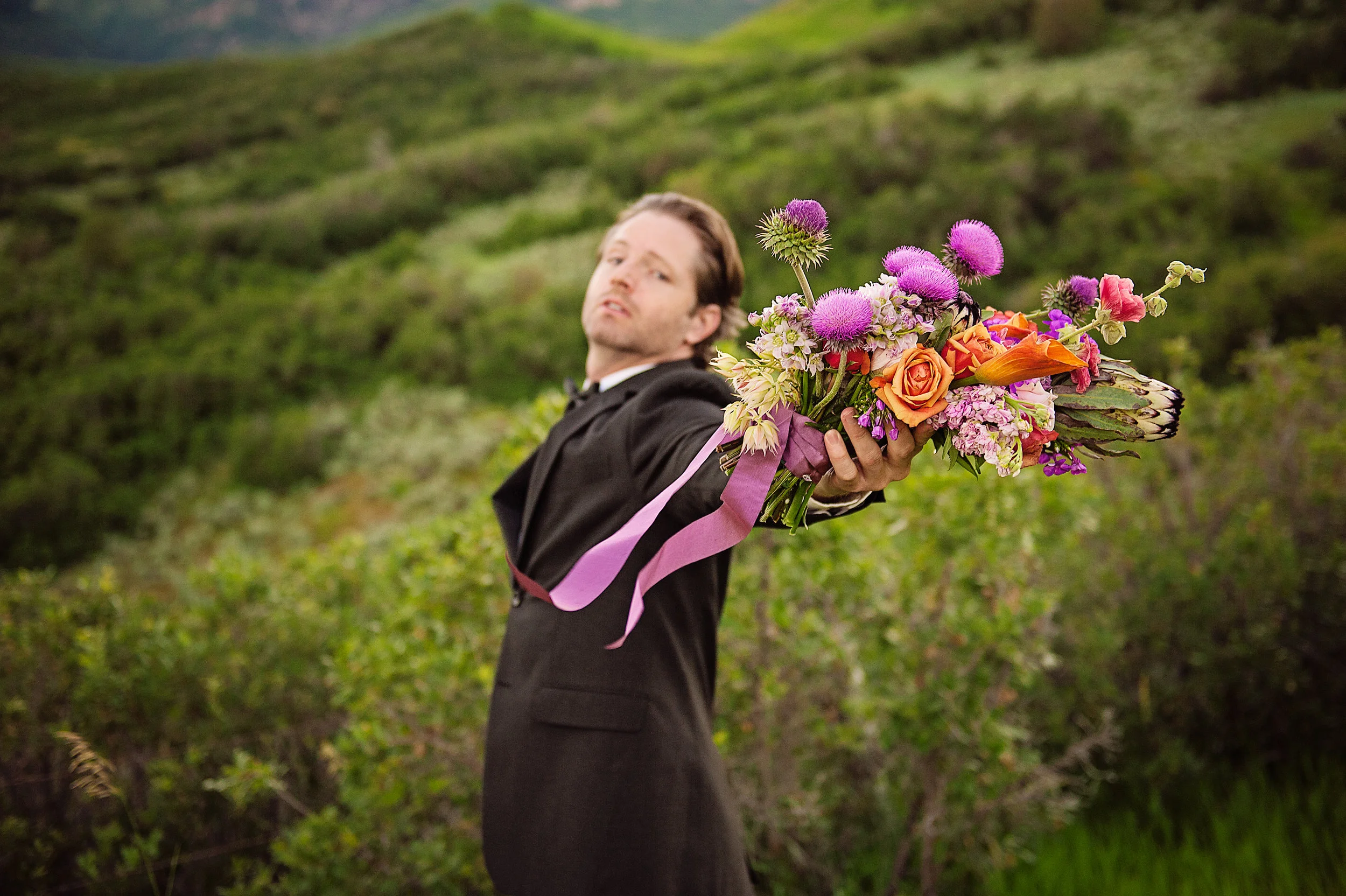 Romantic Anniversary Session | Anniversary Bouquet | Anniversary Florist