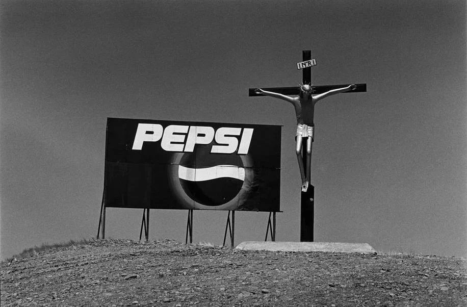 Elliott Erwitt Jesus and pepsi .jpg