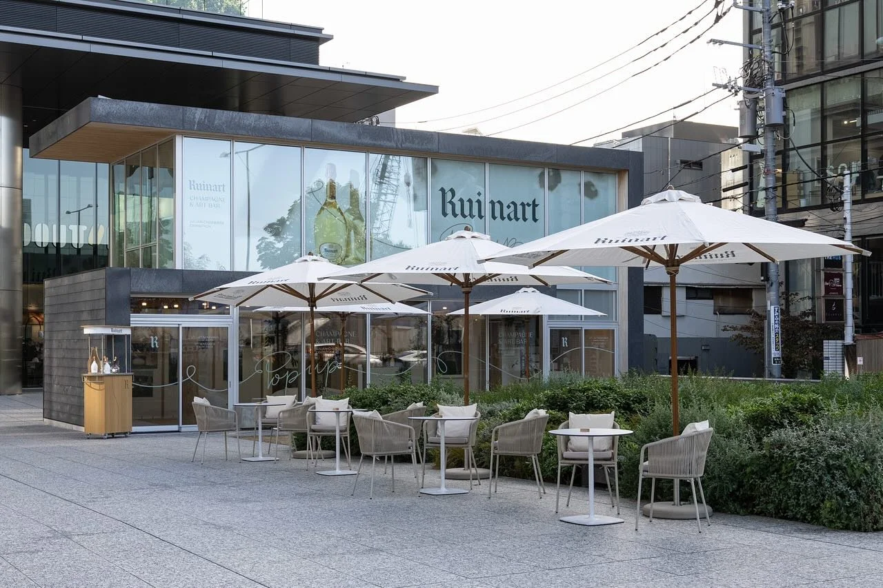 ジュリアン・シャリエール「conversations with nature 2025」
会期：2025年 ～11月9日
会場：東京都港区虎ノ門2-10-3（大倉集古館）、東京都港区南青山3-1-26（Annex Aoyama）
開館時間：10:00～18:00（大倉集古館）、11:00～20:00（Annex Aoyama、最終日〜18:00）　
Ruinart Bar
期間：2025年11月5日～11月9日（日）
時間：バーはそれぞれ会場の開催時間に準ずる
メニュー：ルイナール ブラン・ド・