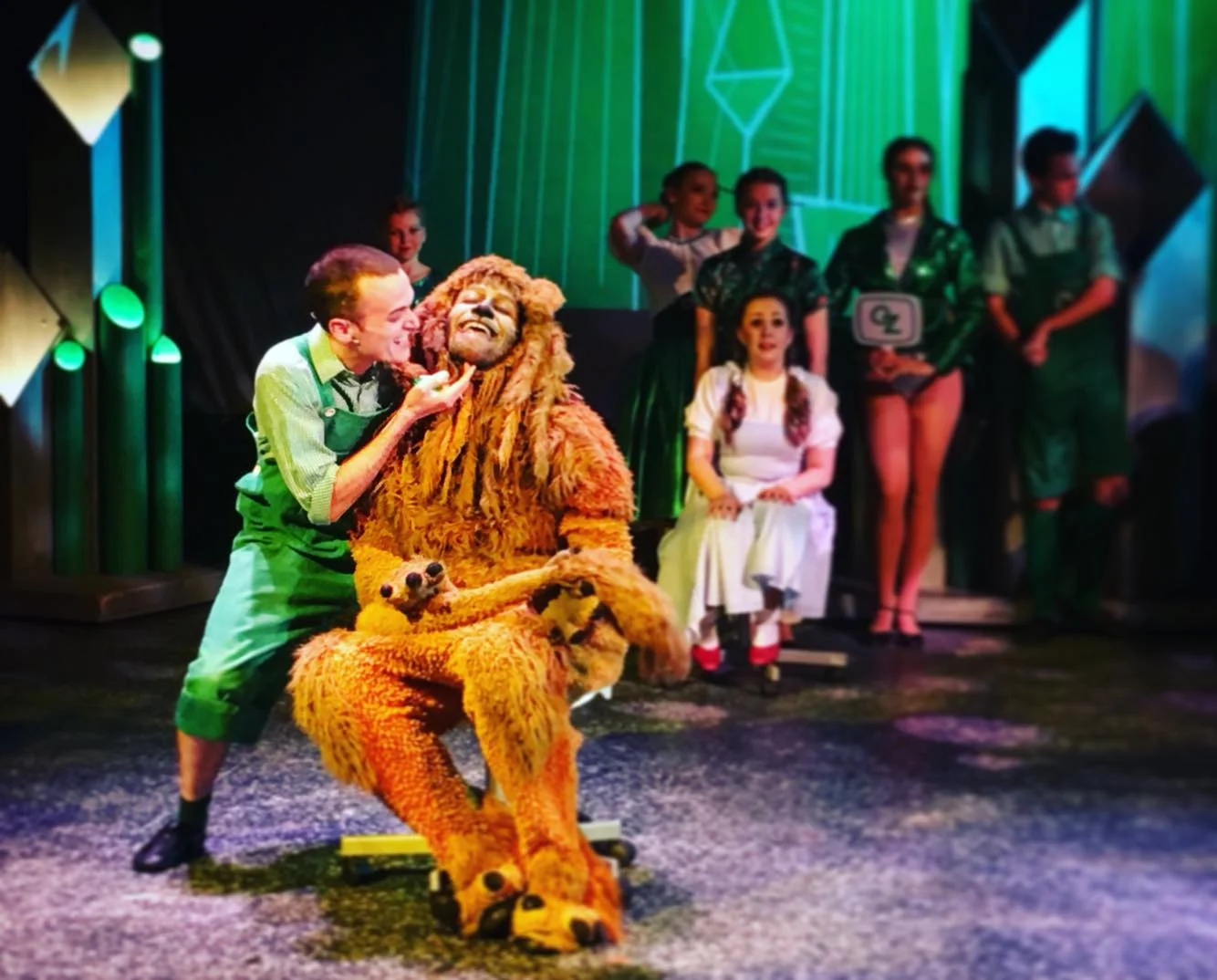 Luke Simnett in The Wizard of Oz
