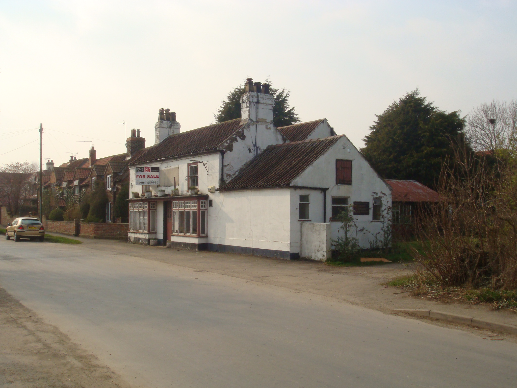 Neglected Pub Prior to Redevelopment within the Street Scene