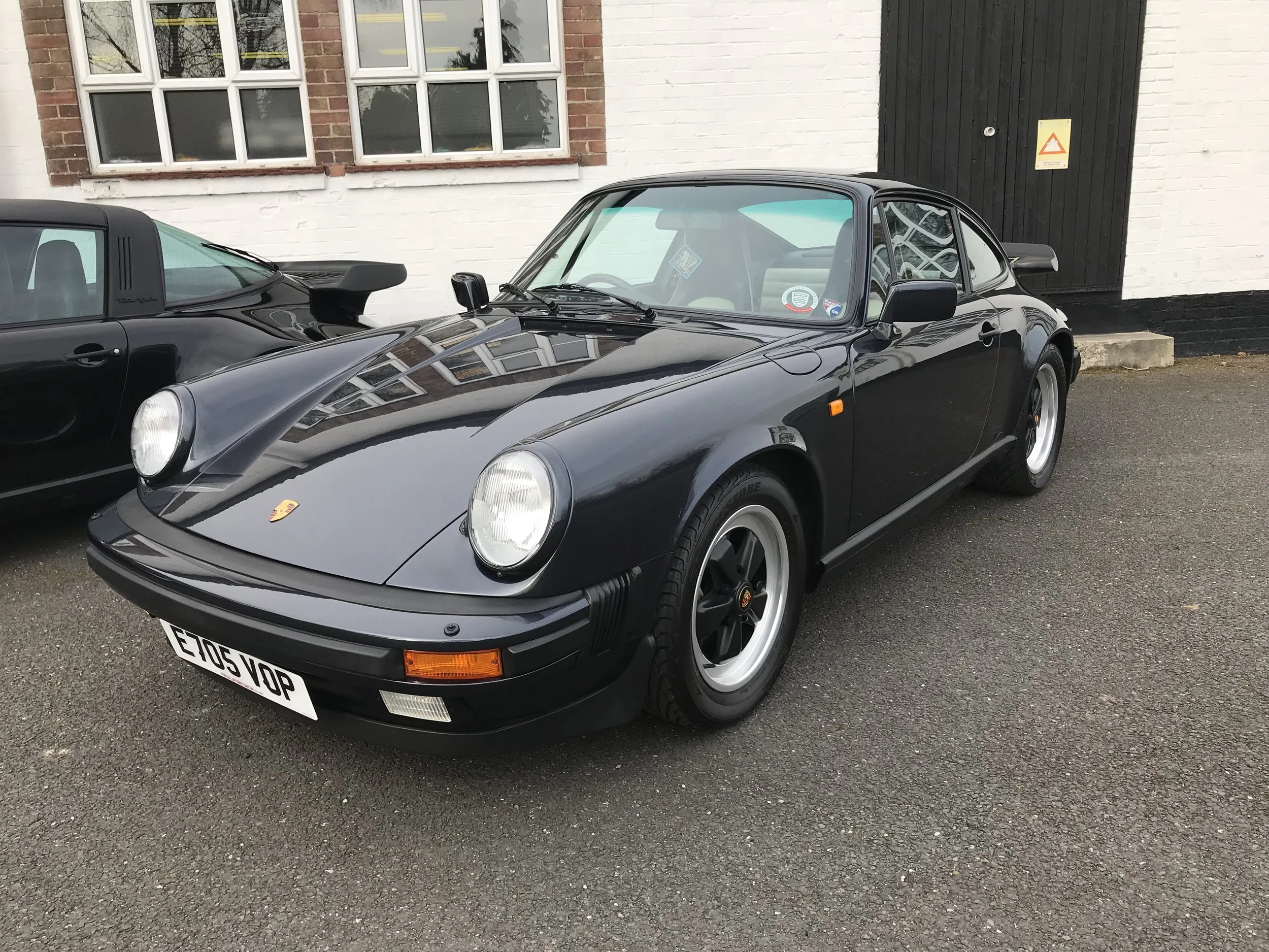 Porsche 911 Carrera (1988)
