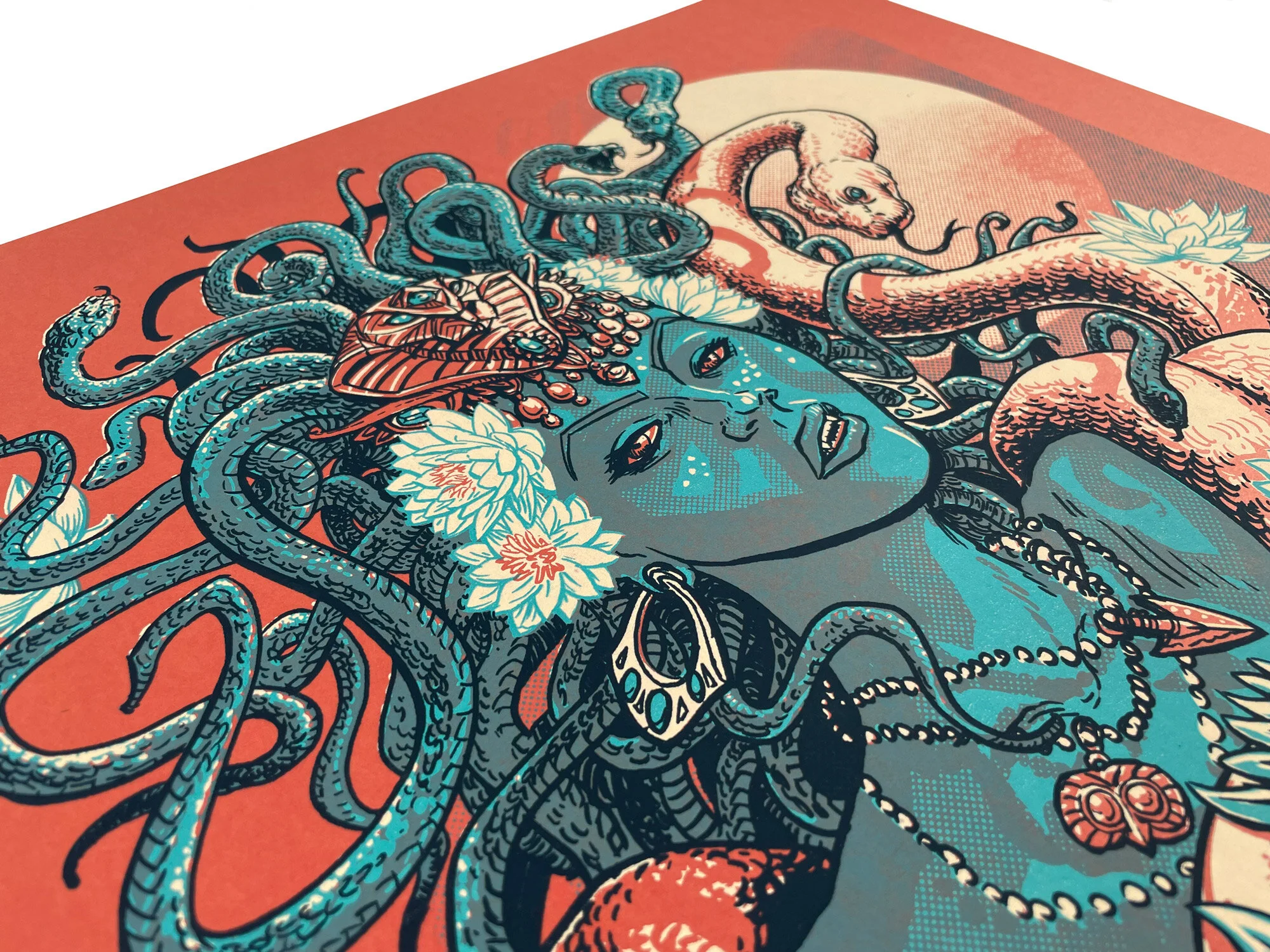 21_Medusa_Blue_Detail_04.jpg
