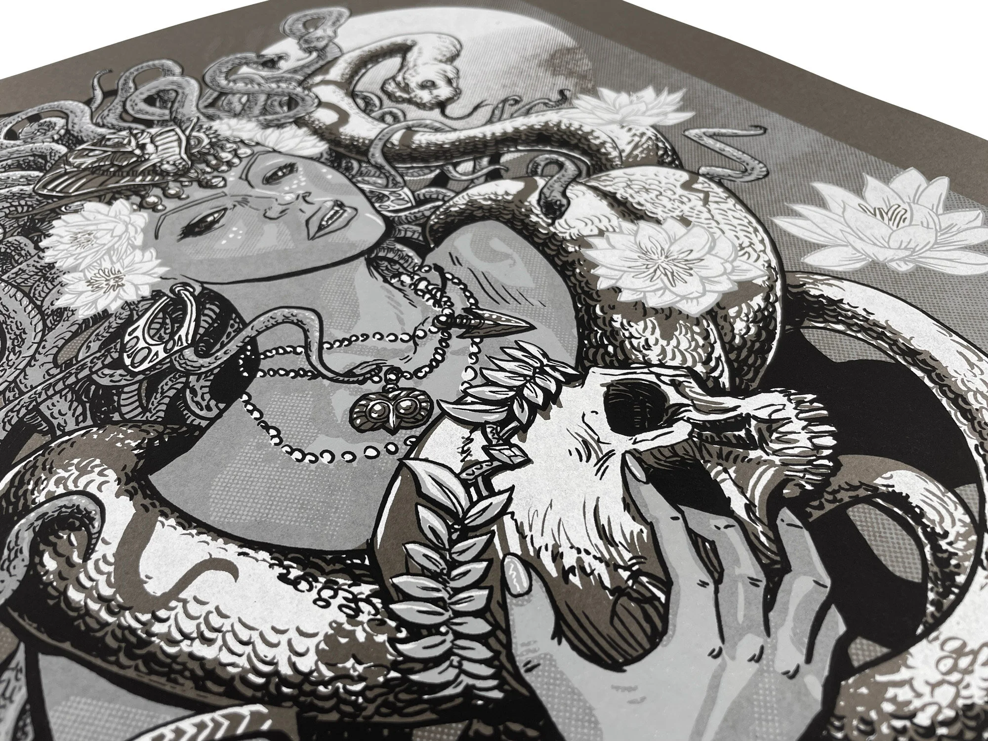 21_Medusa_Gray_Detail_02.jpg