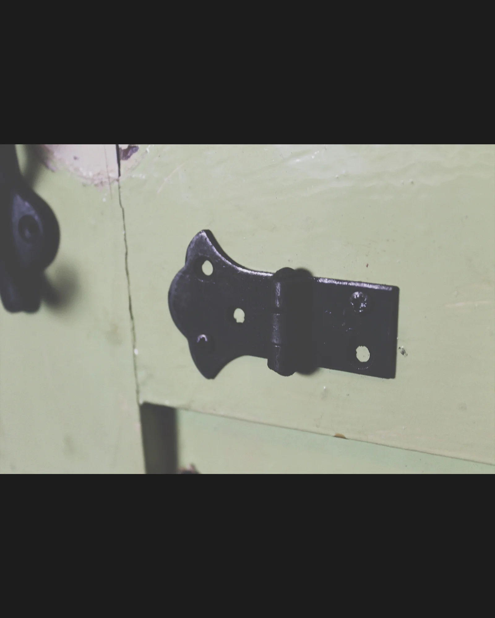 Unequal Butterfly 52mm x 72mm