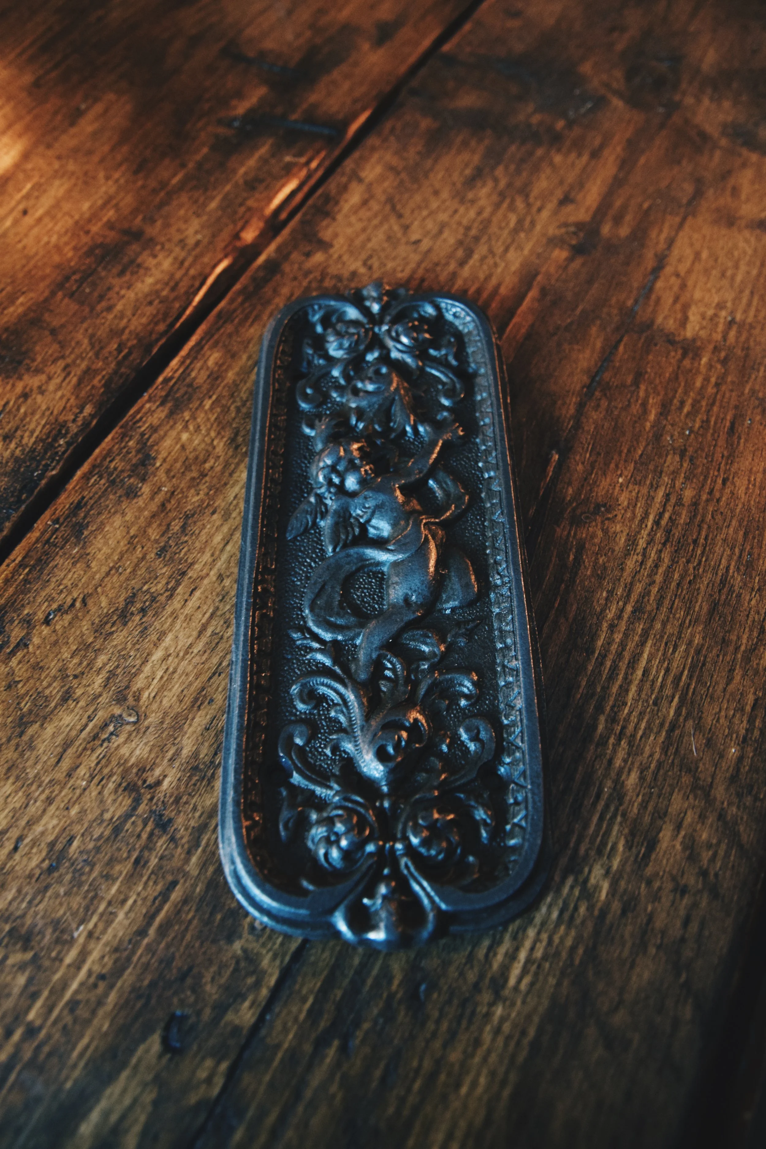 Push Plate Cherub Design