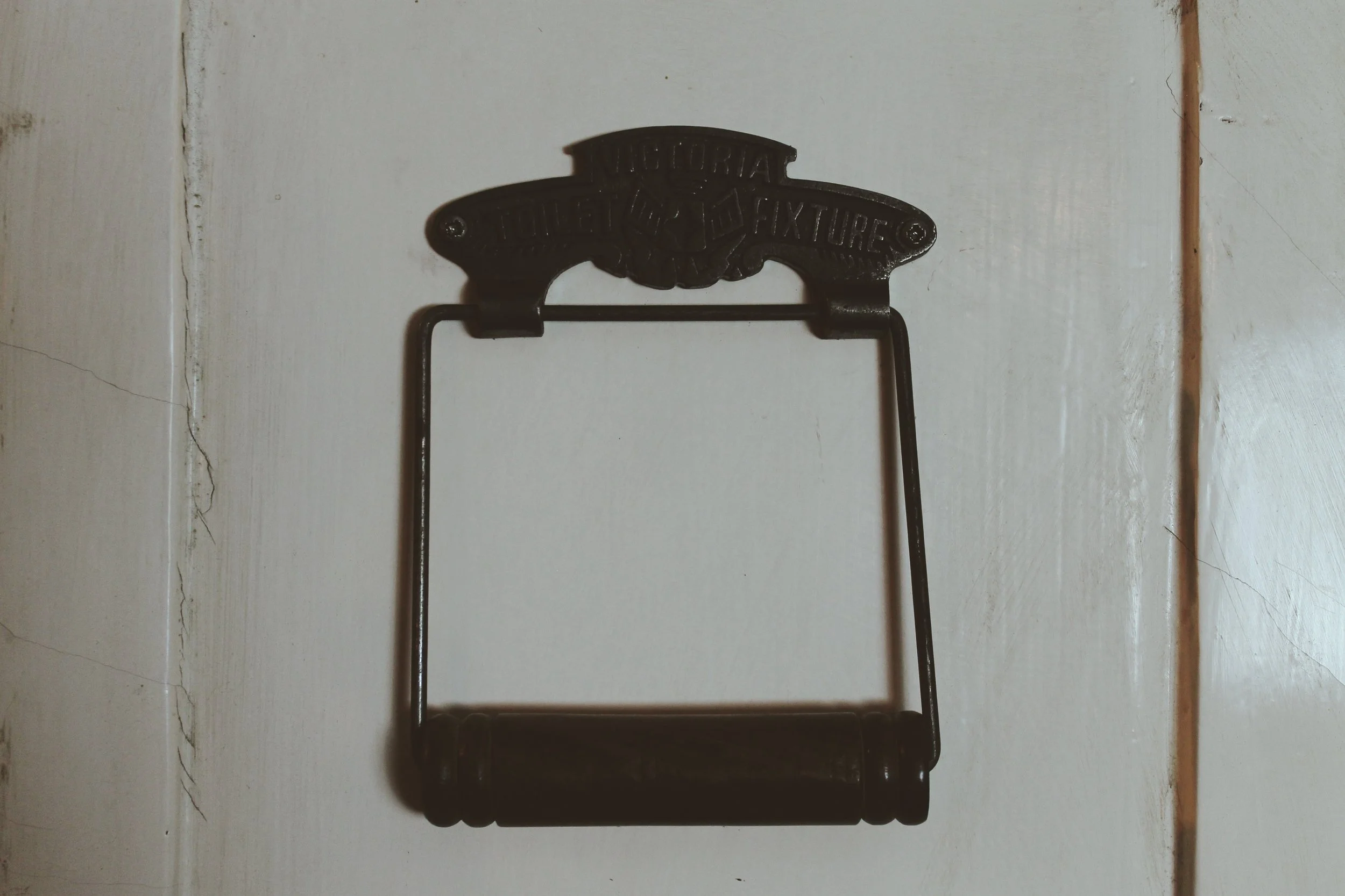 Toilet Roll Holder 'Victoria Toilet Fixture' Design