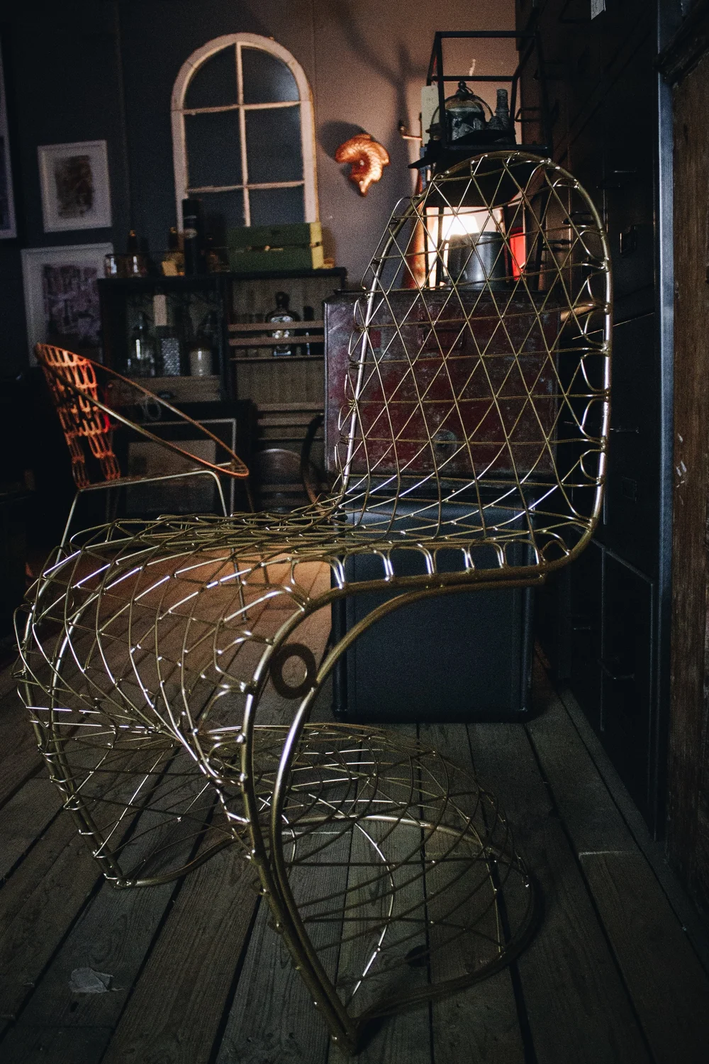 Gold Metal Retro Style Occasional Spring Chair Fancy Look Ornate