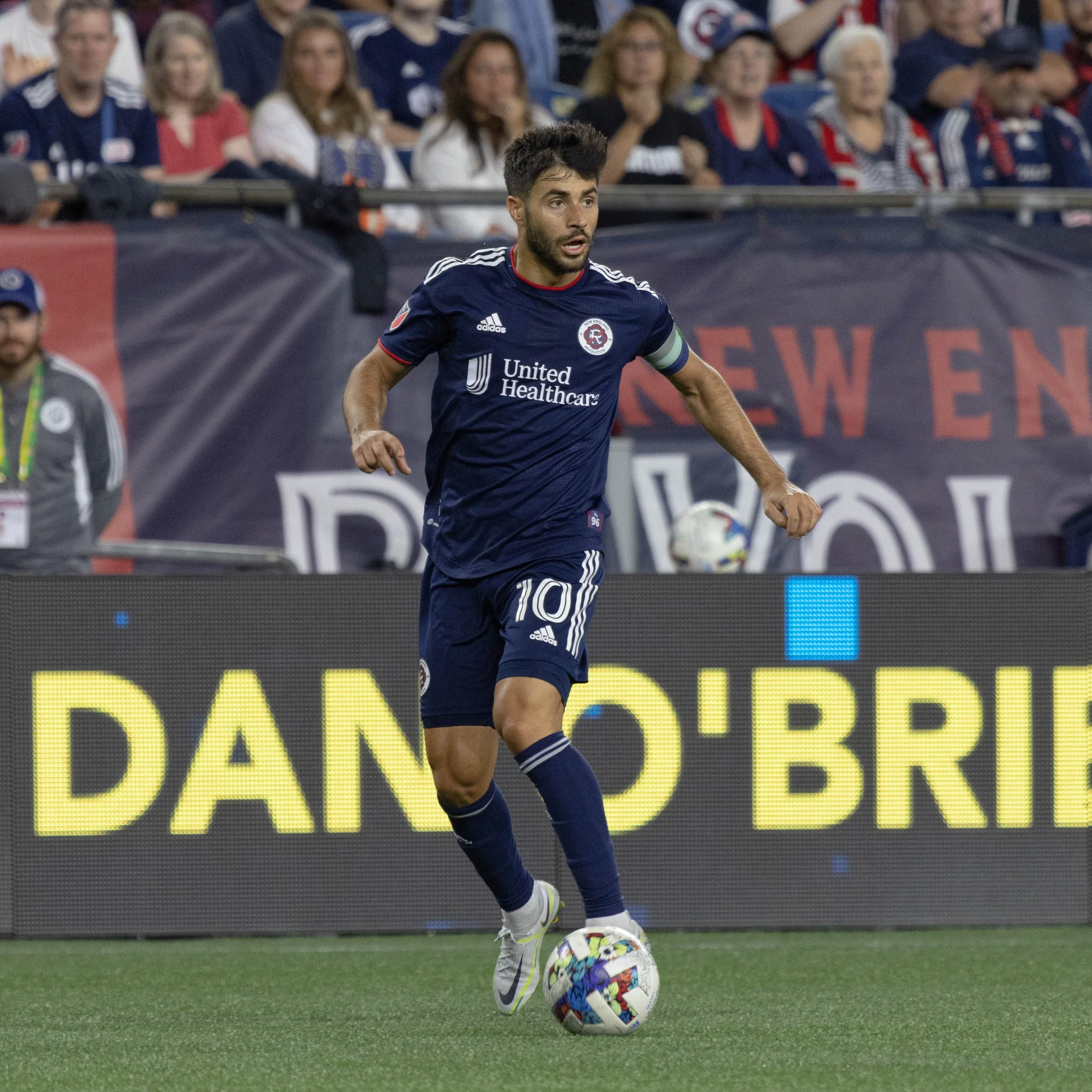 Carles Gil – The Magician at Work