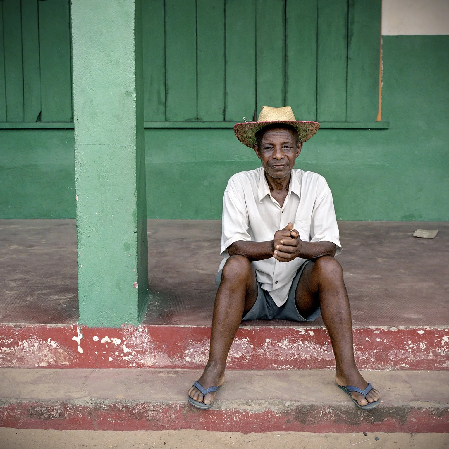 maroantsetra portrait.jpg