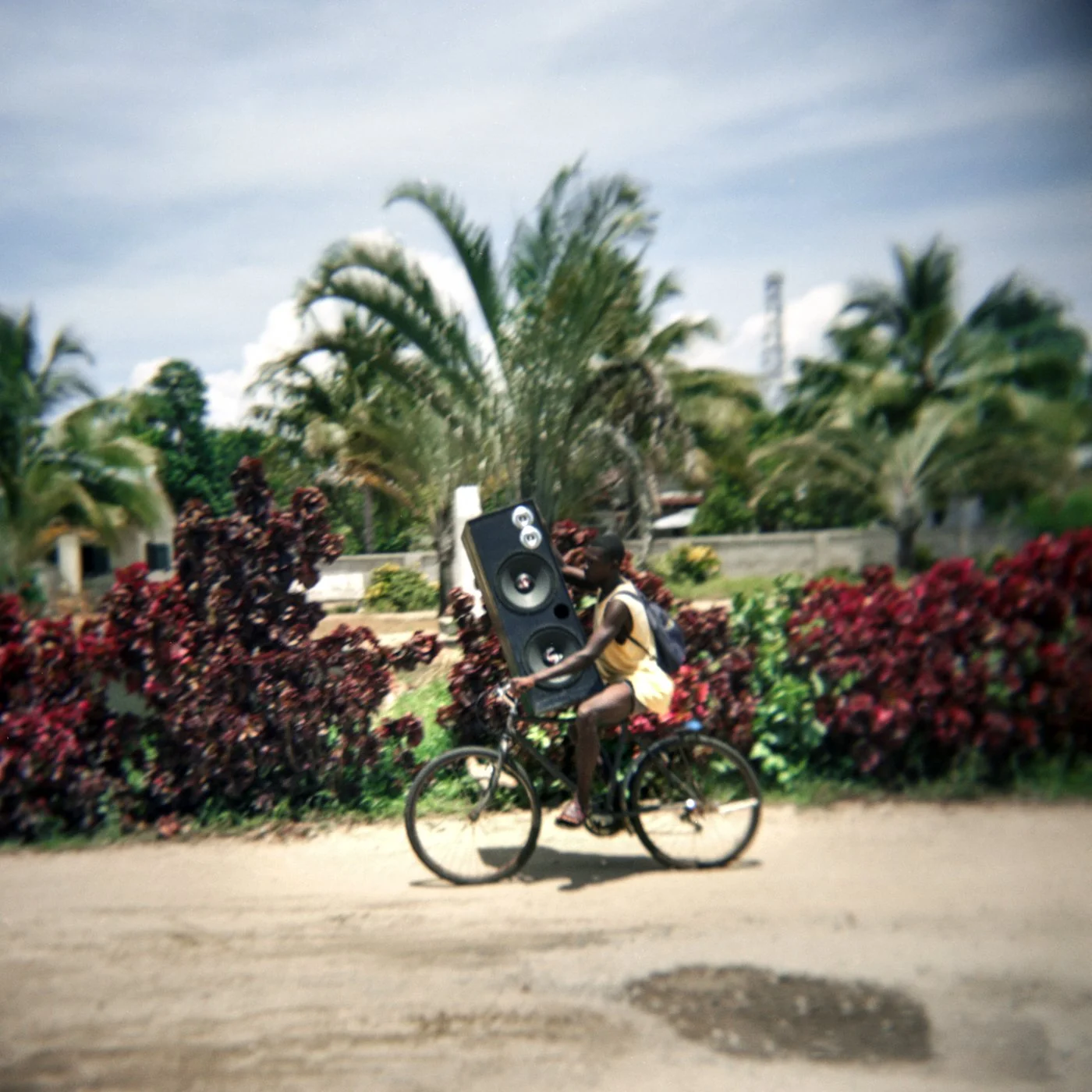 maroantsetra velo hol.jpg