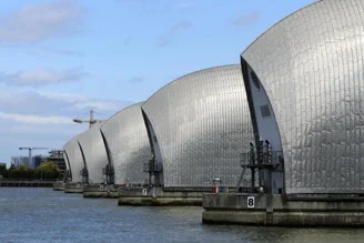 Climate adaptation: London’s flood barrier across the River Thames | © Evening Standard