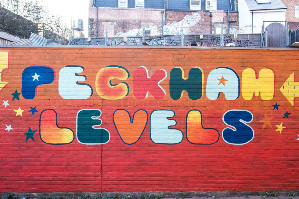 gallery-1513187901-peckham-pelcham-levels-sign2.jpg