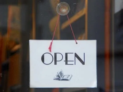 open-sign-400x300-2.jpg