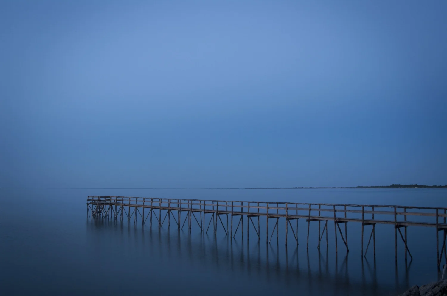Blue Light Pier, Matlock,MB
