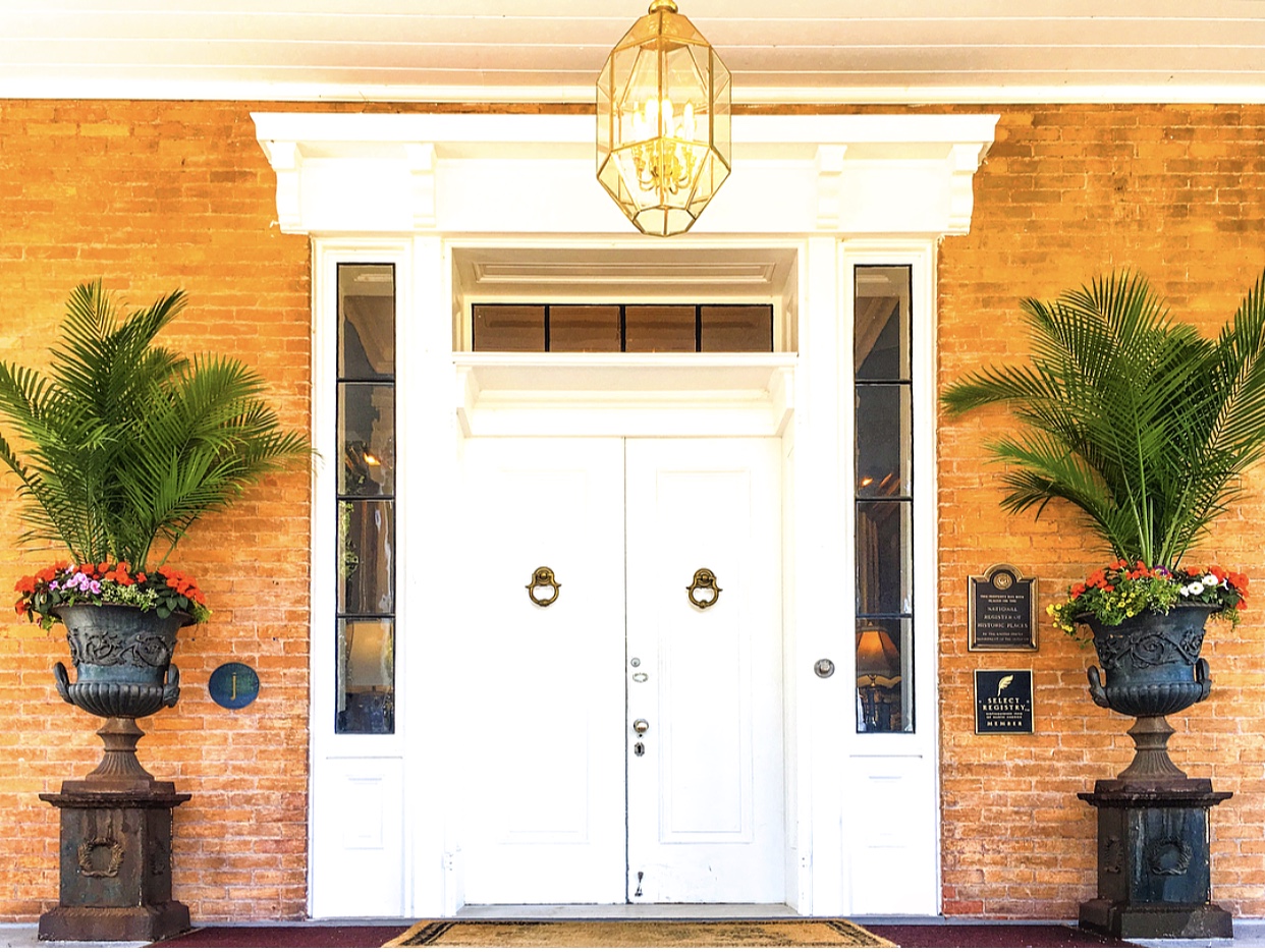 Antrim 1844 Country House Hotel