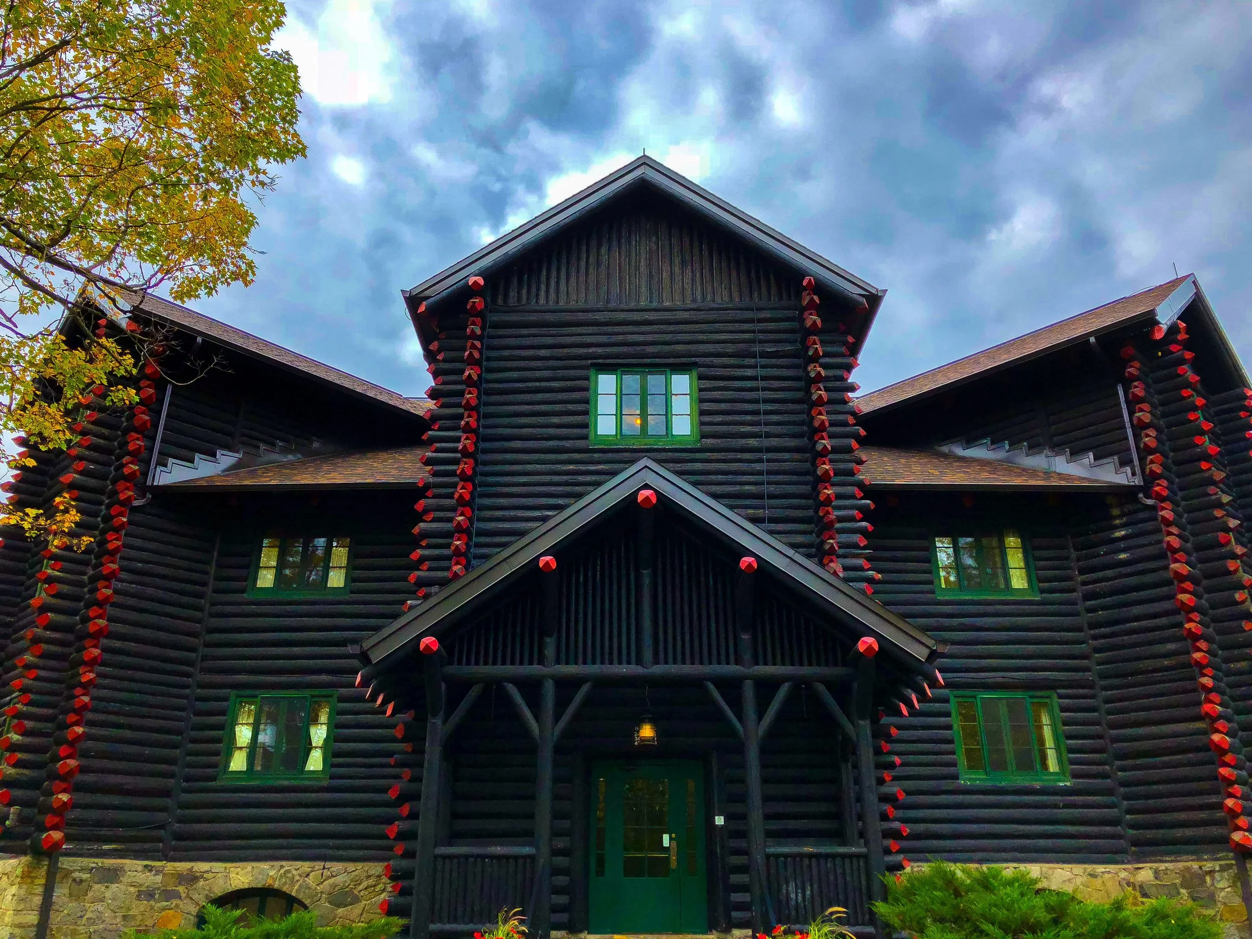 THINGS-TO-DO-IN-MONTEBELLO-QUEBEC