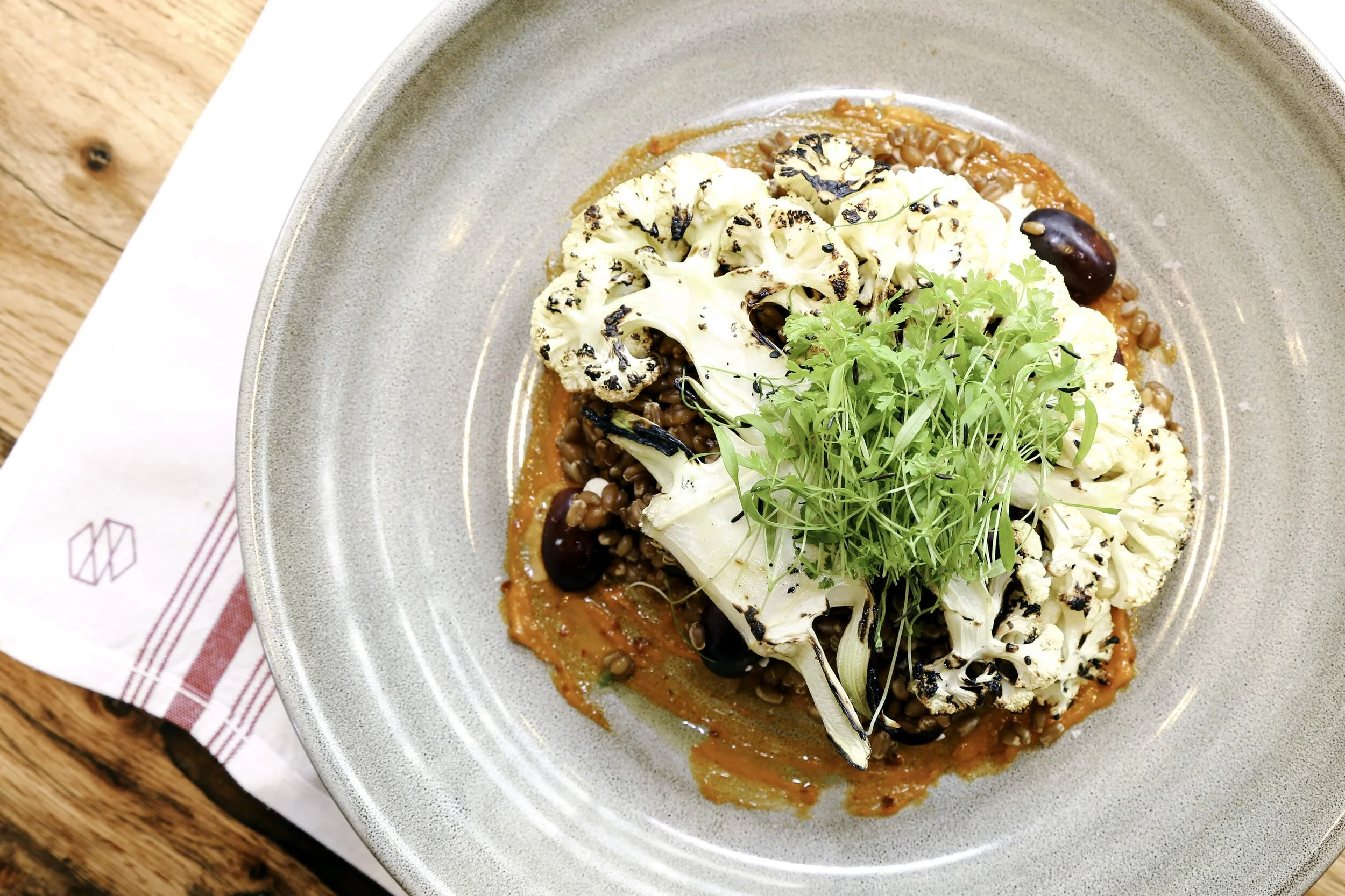   Overlook Kitchen + Bar at The Summit Hotel in Cincinnati, Ohio  