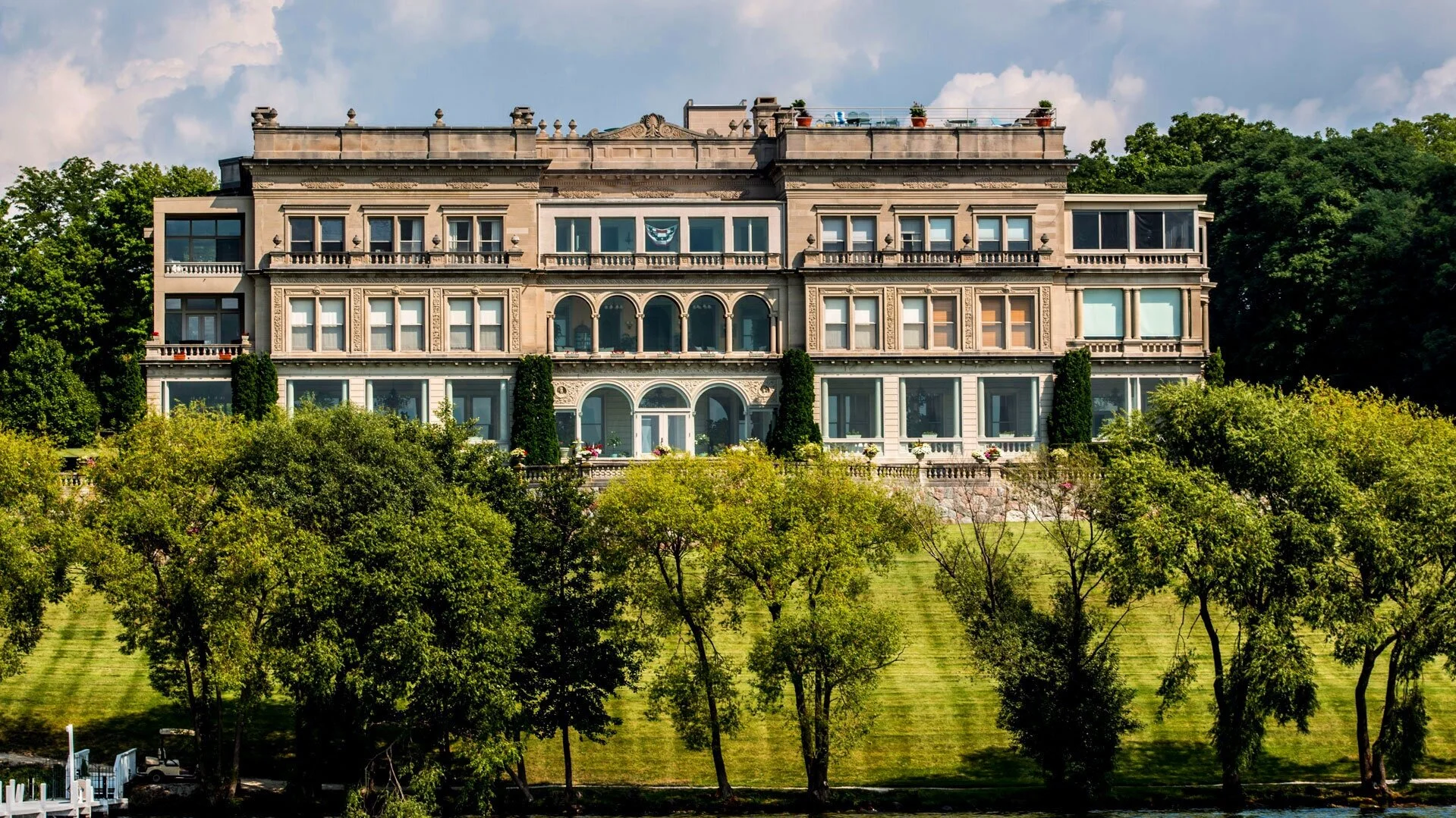 Stone Manor