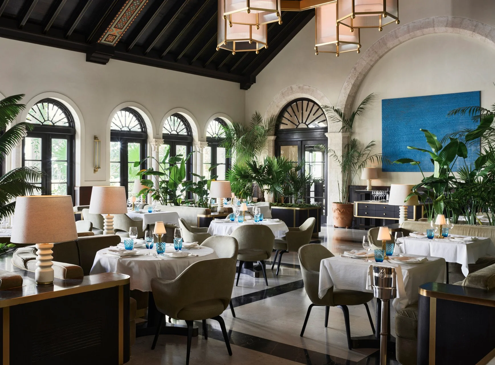 Four Seasons Hotel at The Surf Club