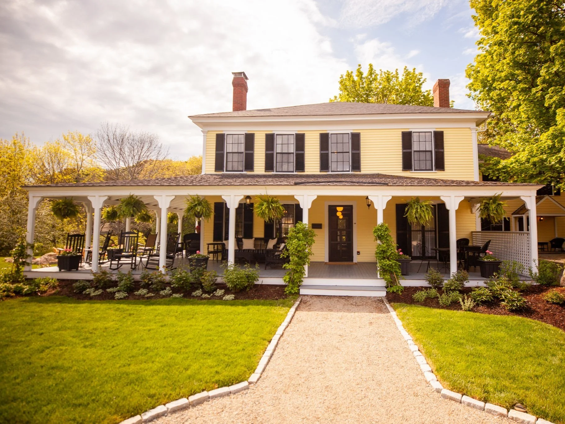 Yellow House Inn