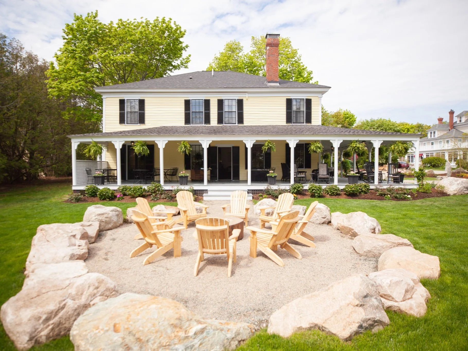 Yellow House Inn