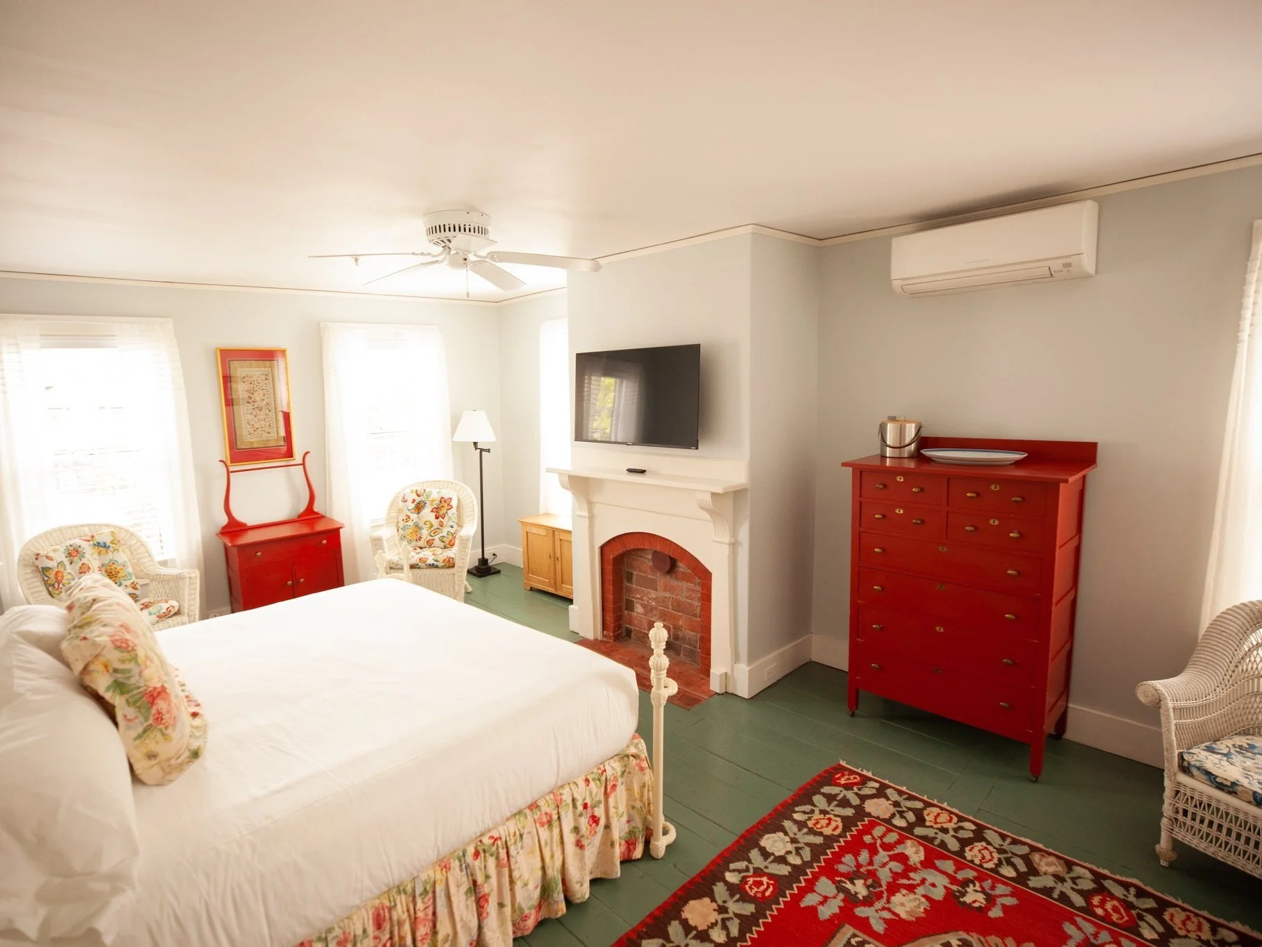 Yellow House Inn